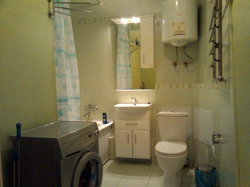 Two-Room Apartment Metro Levada Charkiv Esterno foto